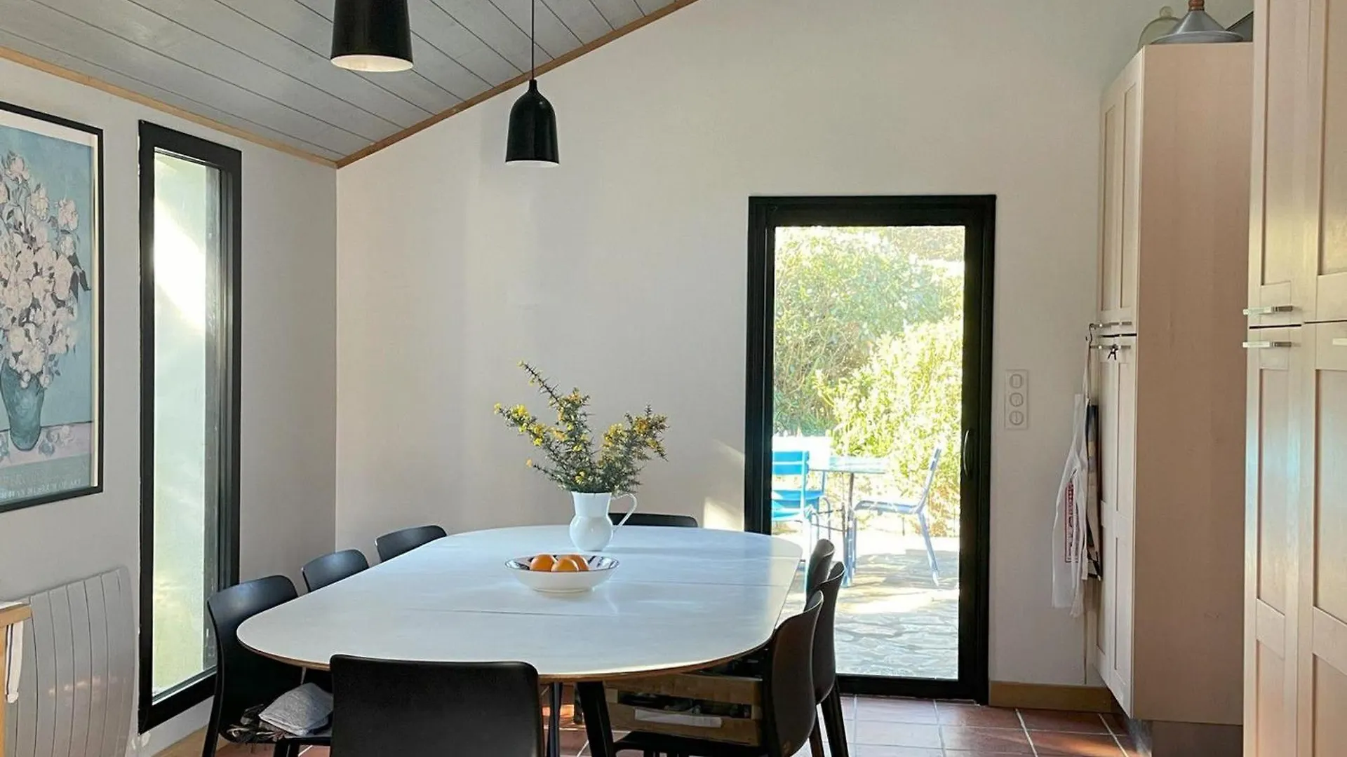 Villa Contemporaine Spacieuse Proche De Sauzon Avec Jardin - Fr-1-418-265 0*,  Frankrig