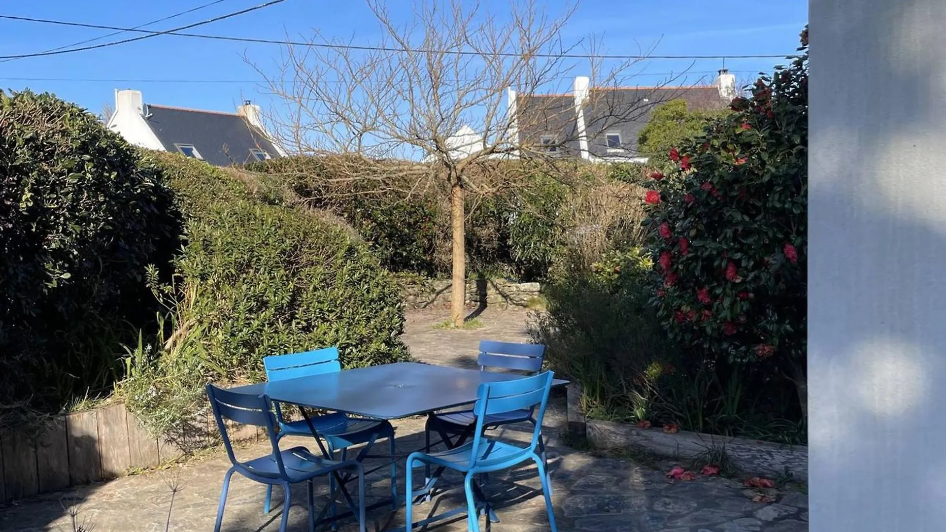 Villa Contemporaine Spacieuse Proche De Sauzon Avec Jardin - Fr-1-418-265
